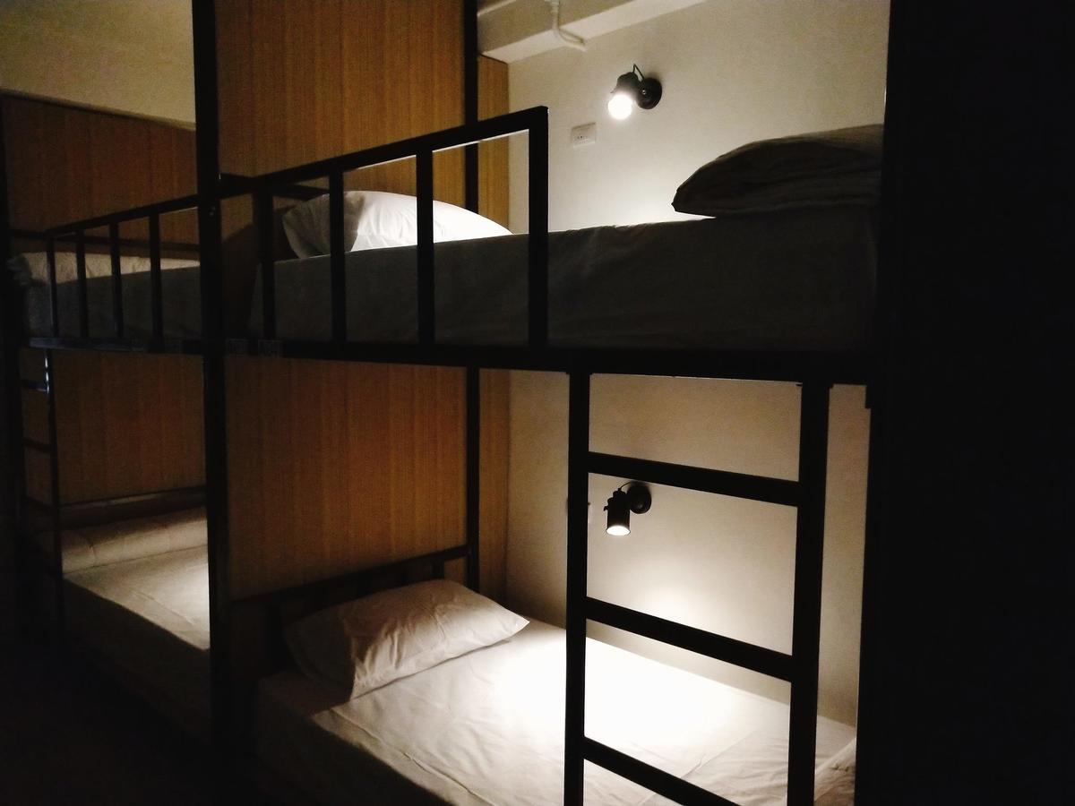 Cha Cha Cha Hostel Pattaya Exterior foto